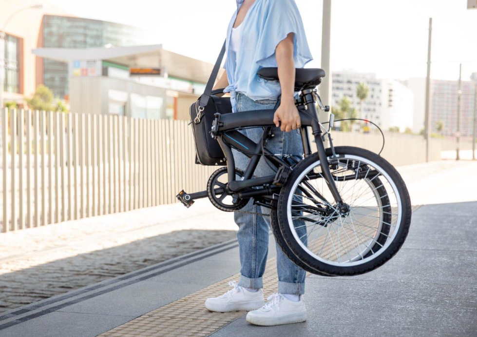 Folding e-bikes